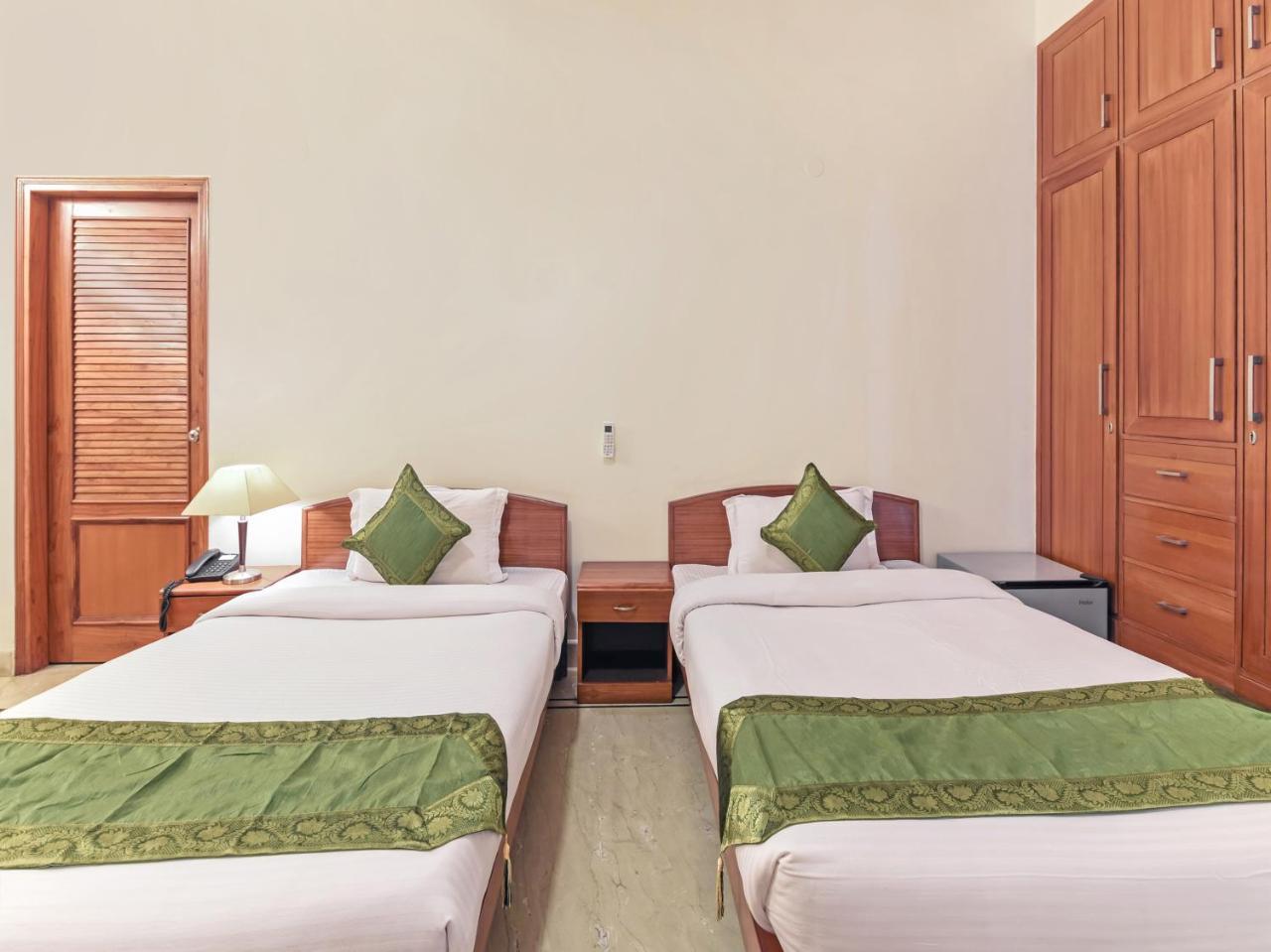 Hotel Treebo Trip The Nest Corporate Greater Noida Exteriér fotografie