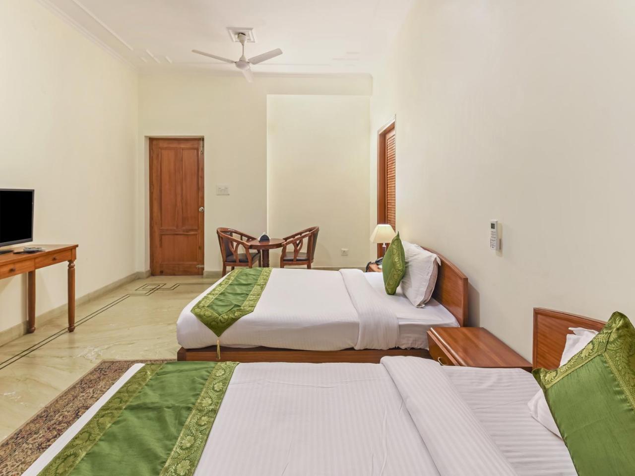 Hotel Treebo Trip The Nest Corporate Greater Noida Exteriér fotografie